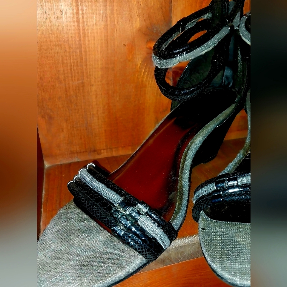 ASHLEY STEWART.   Size 9 Black , STYLE CAROLINE